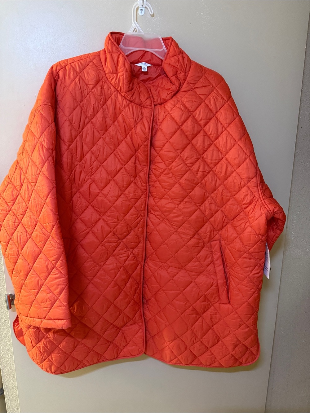 Woman’s Orange Quilted Barn Jacket size 3X (24w-26w)